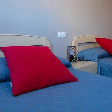 Mequedo Avenida Zaragoza Apartment